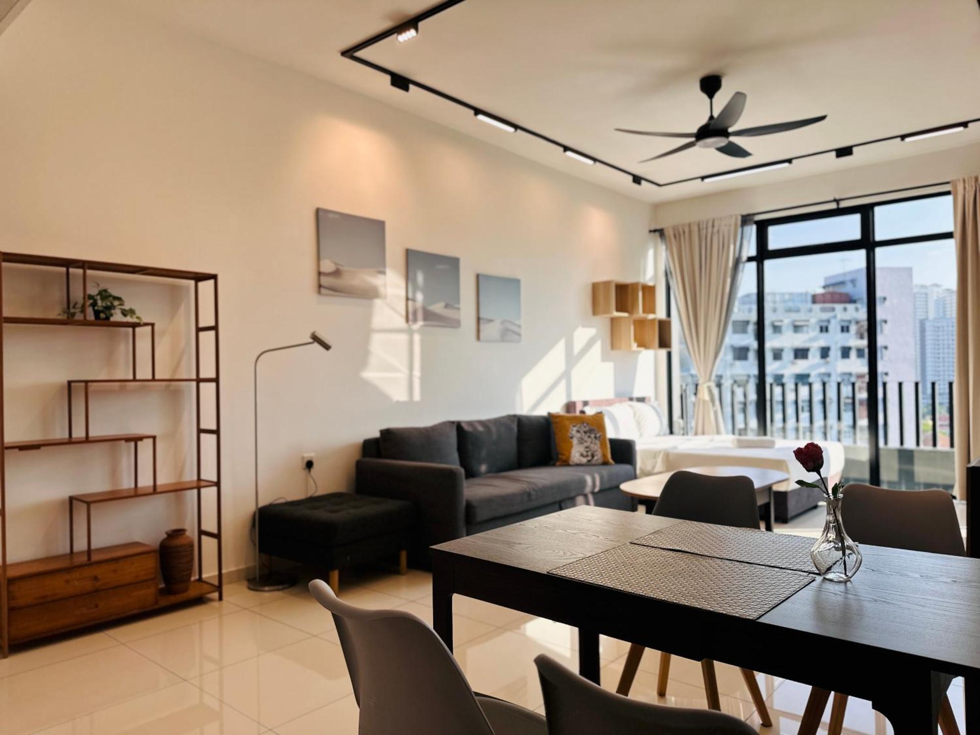 New Georgetown Instagramable 2Br Homestay For 10Pax 无敌美景两房民宿 Beacon Executive Suite المظهر الخارجي الصورة