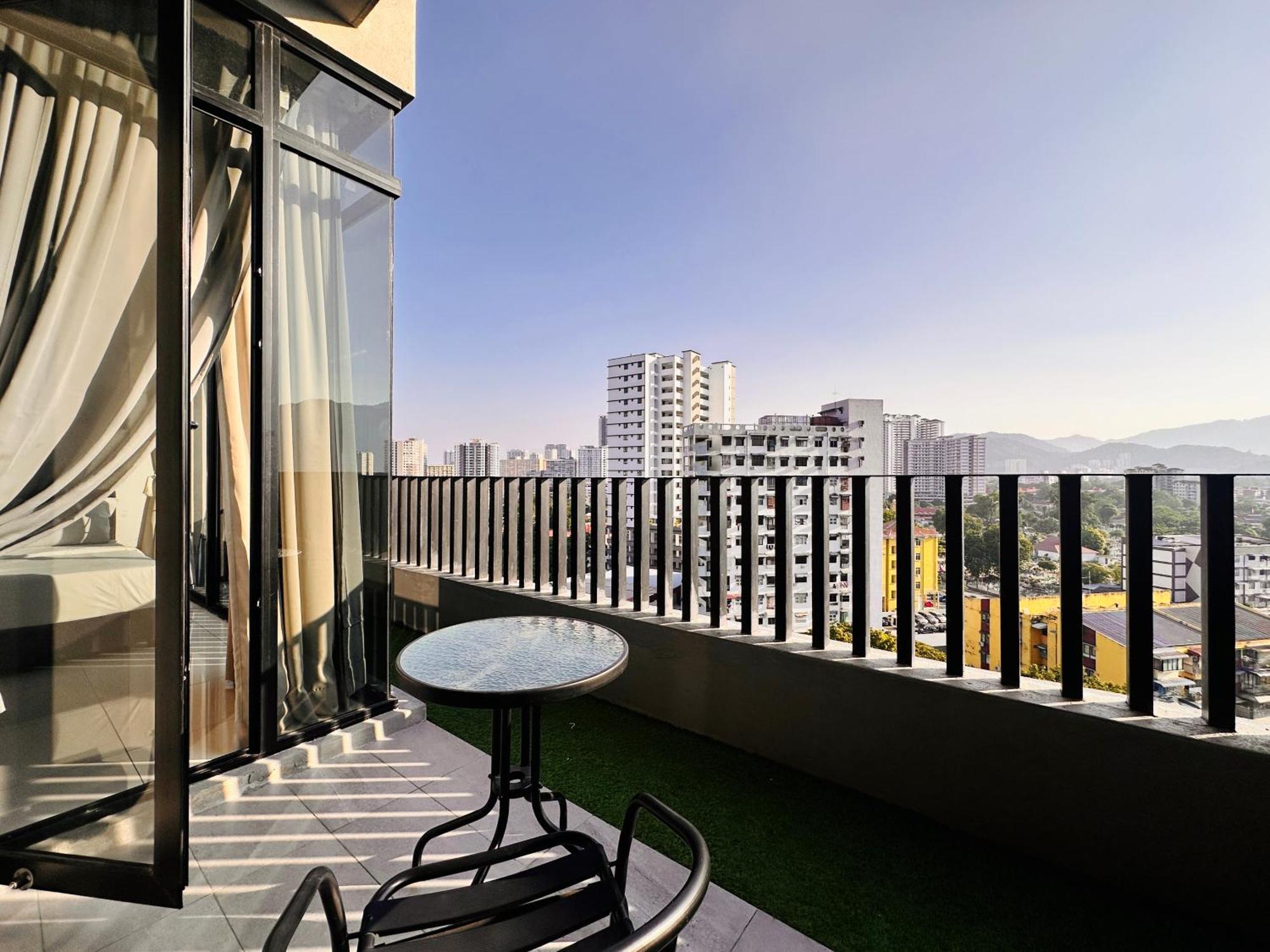 New Georgetown Instagramable 2Br Homestay For 10Pax 无敌美景两房民宿 Beacon Executive Suite المظهر الخارجي الصورة