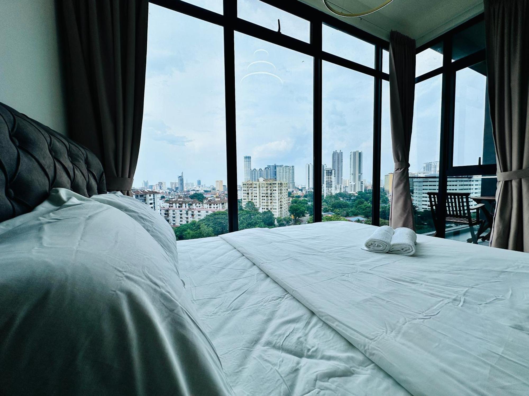 New Georgetown Instagramable 2Br Homestay For 10Pax 无敌美景两房民宿 Beacon Executive Suite المظهر الخارجي الصورة